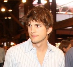 Ashton Kutcher · ©: TechCrunch50-2008 at http://flickr.com/photos/30275096@N08/2841210508