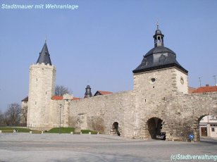 Muehlhausen Stadtmauer · © Michael Sander @wikipedia